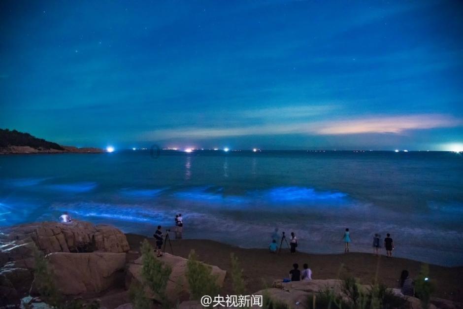 高空畅游的女孩