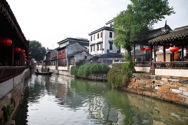 泉眼冒出来的水也属于地下水吗?,你问我答,知识问答专家